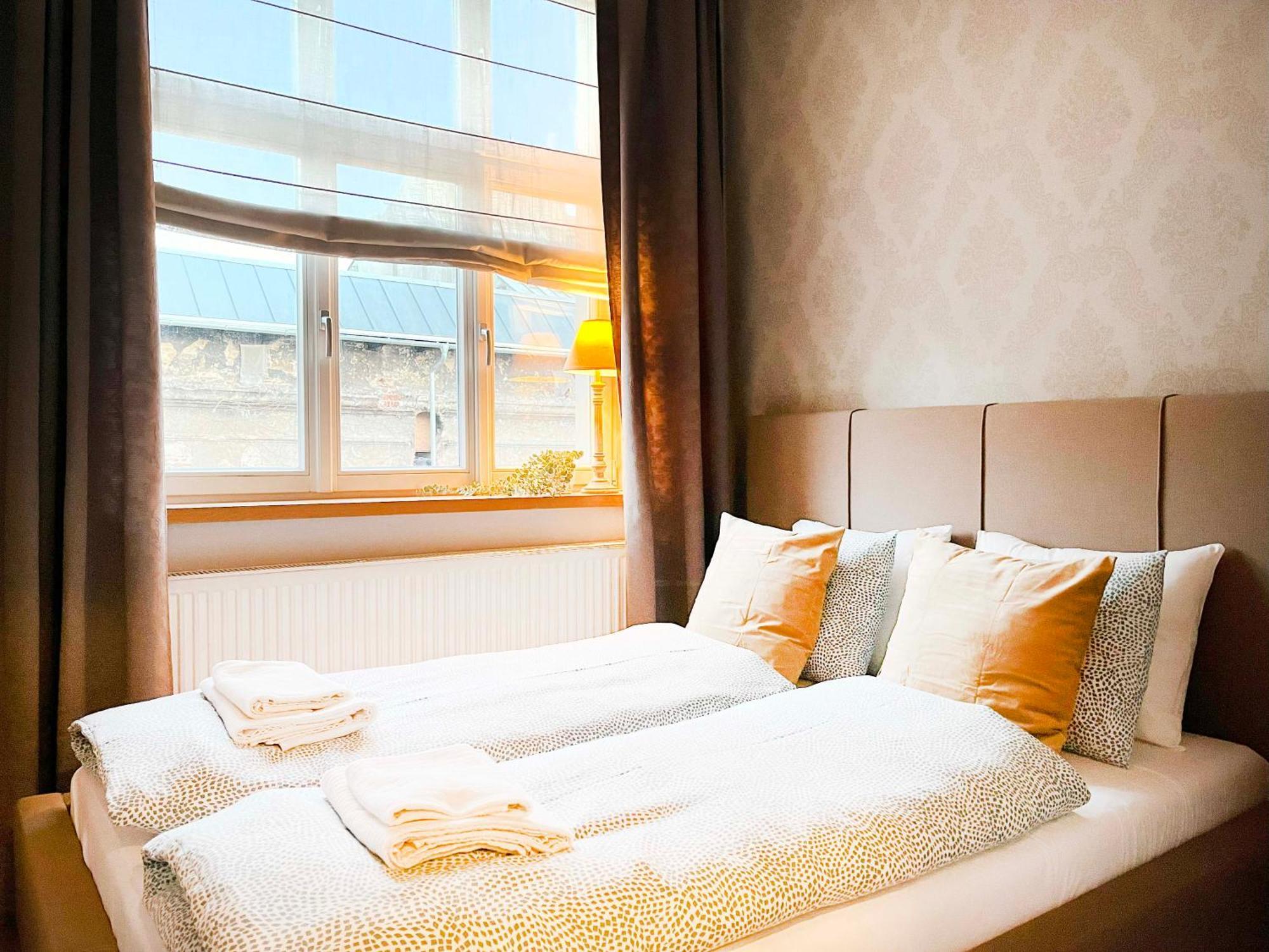 Apartment Welcoming With Bedrooms And Air Conditioning, Center