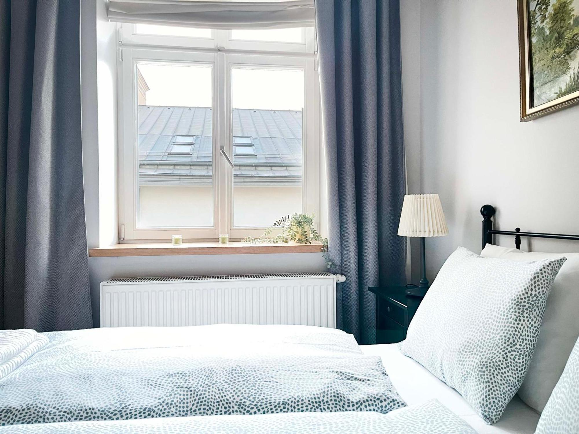 Welcoming With Bedrooms And Air Conditioning, Center * Krakau