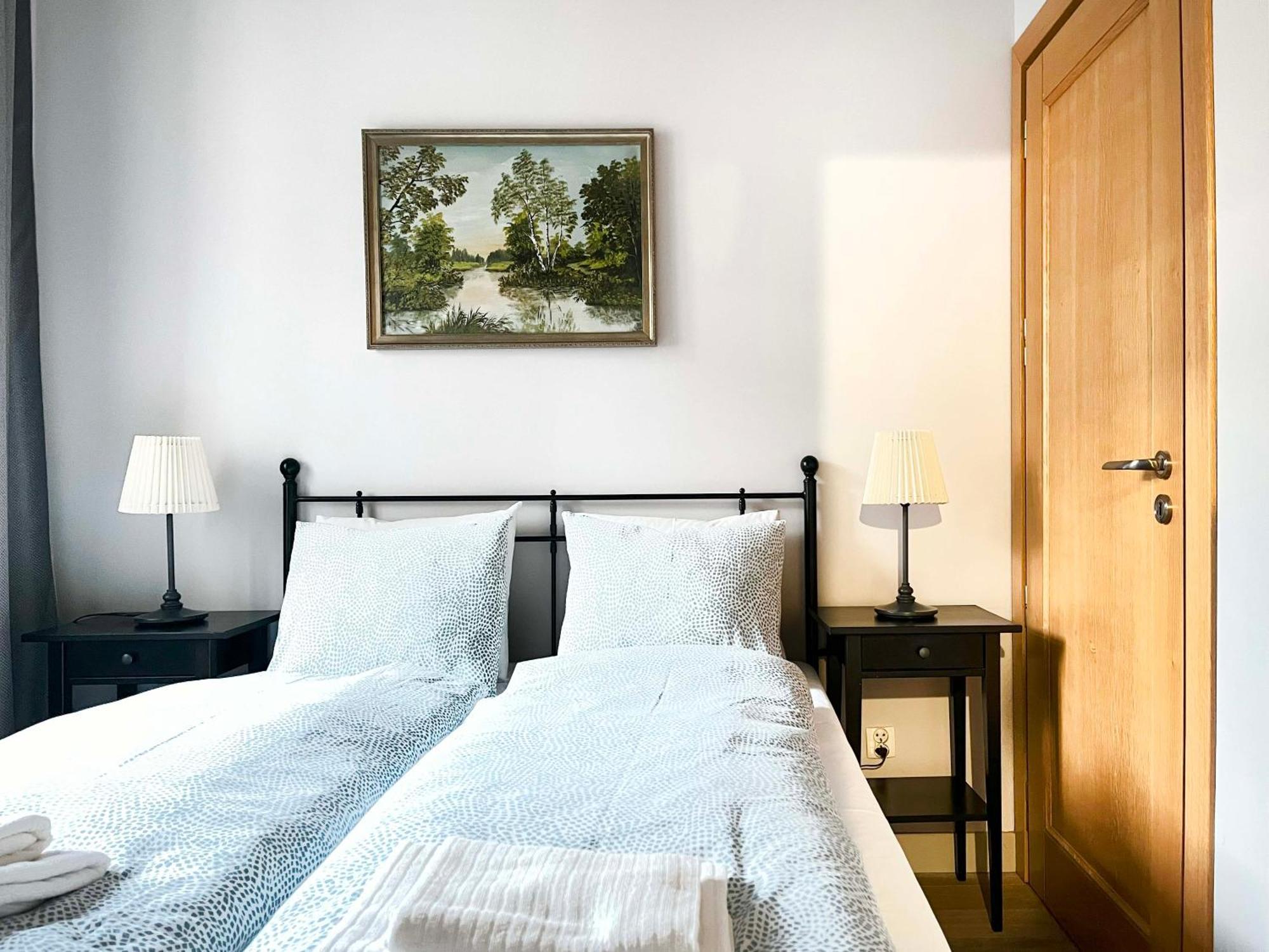 Welcoming With Bedrooms And Air Conditioning, Center Apartment *