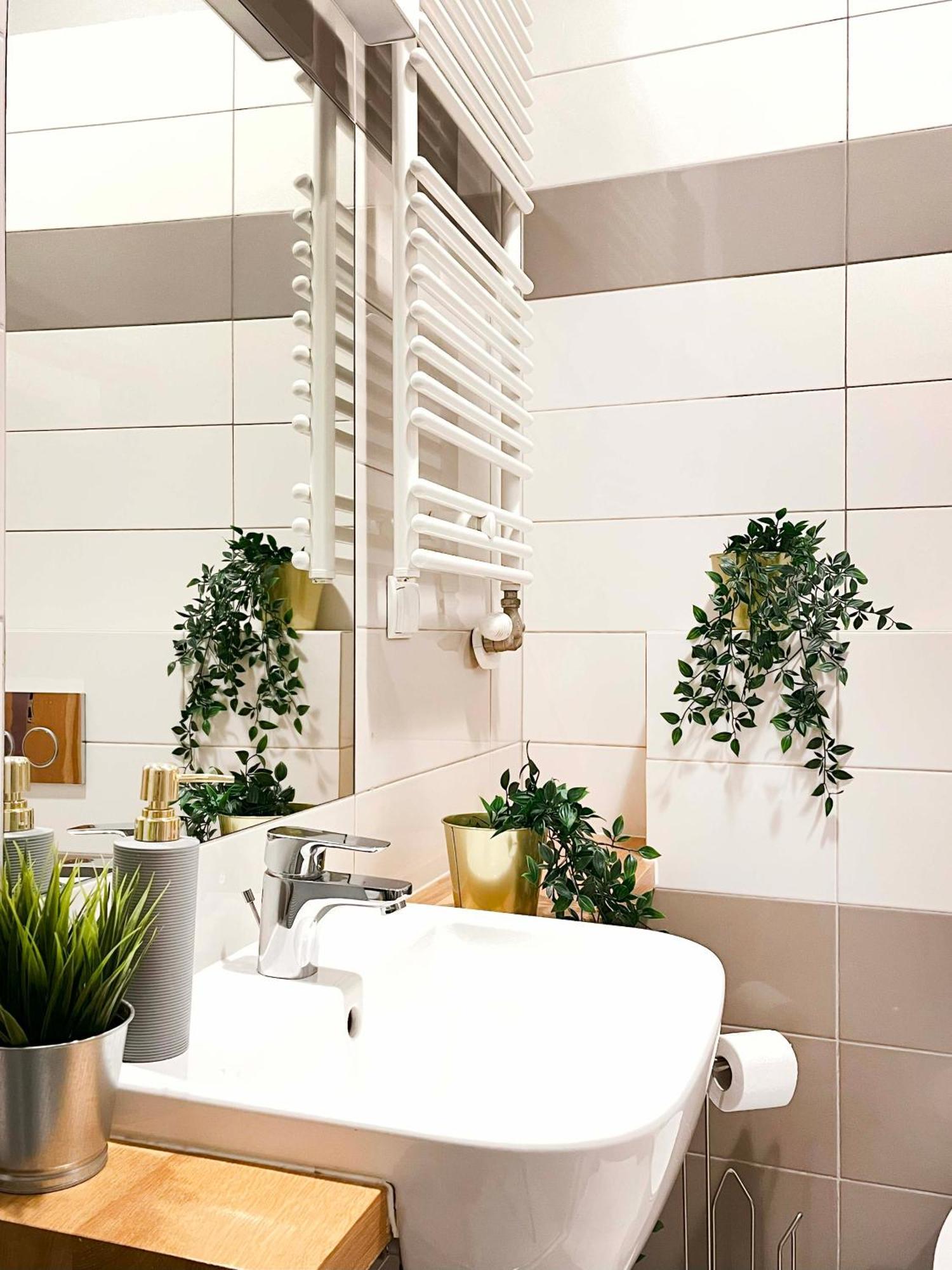 Welcoming With Bedrooms And Air Conditioning, Center Apartment *