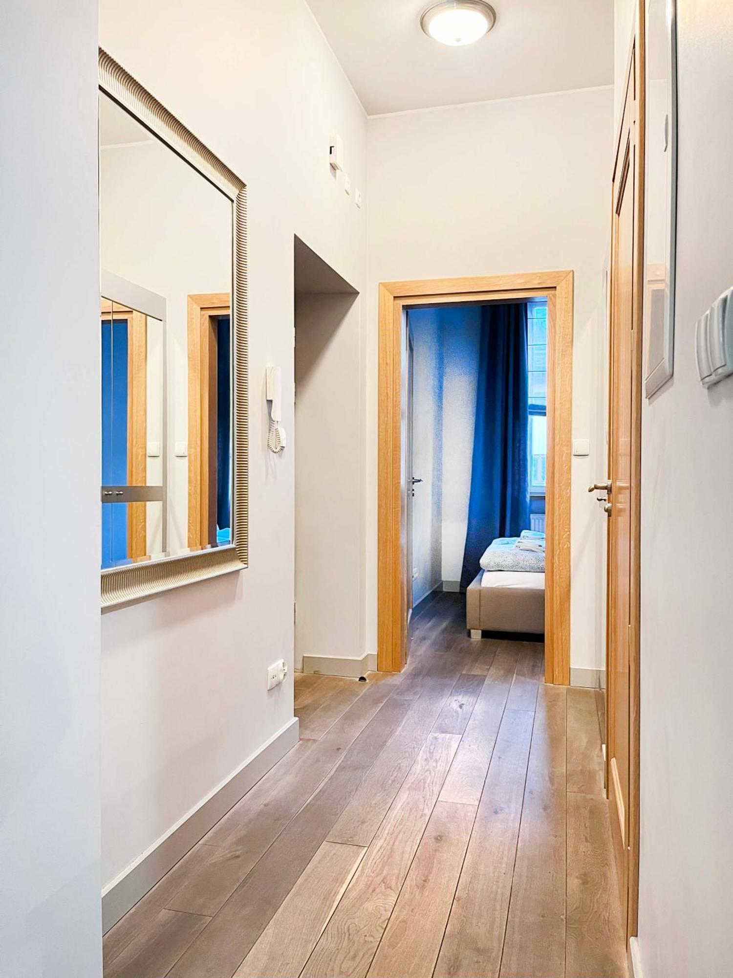 Welcoming With Bedrooms And Air Conditioning, Center Apartment Krakau