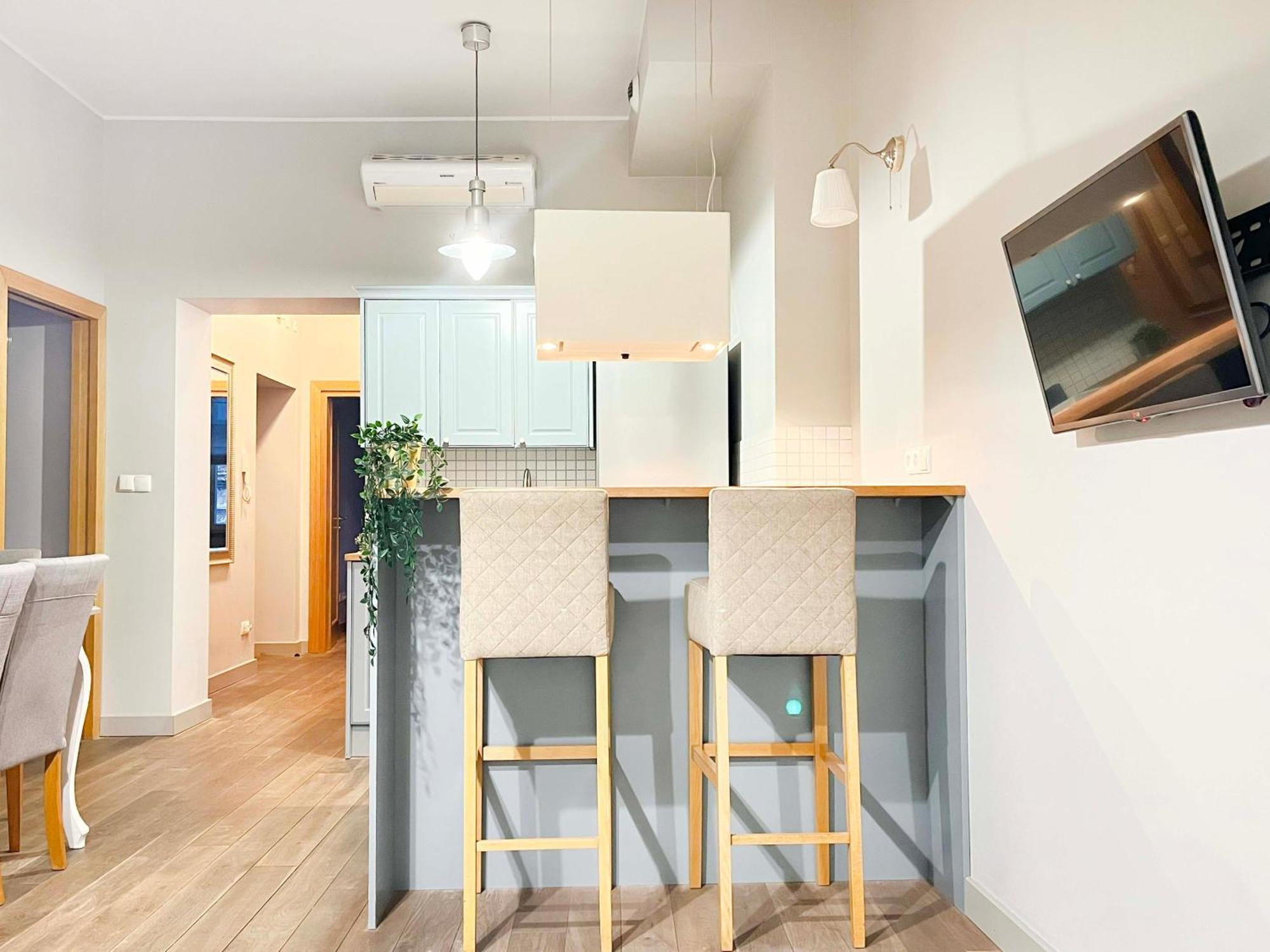 Welcoming With Bedrooms And Air Conditioning, Center Krakau