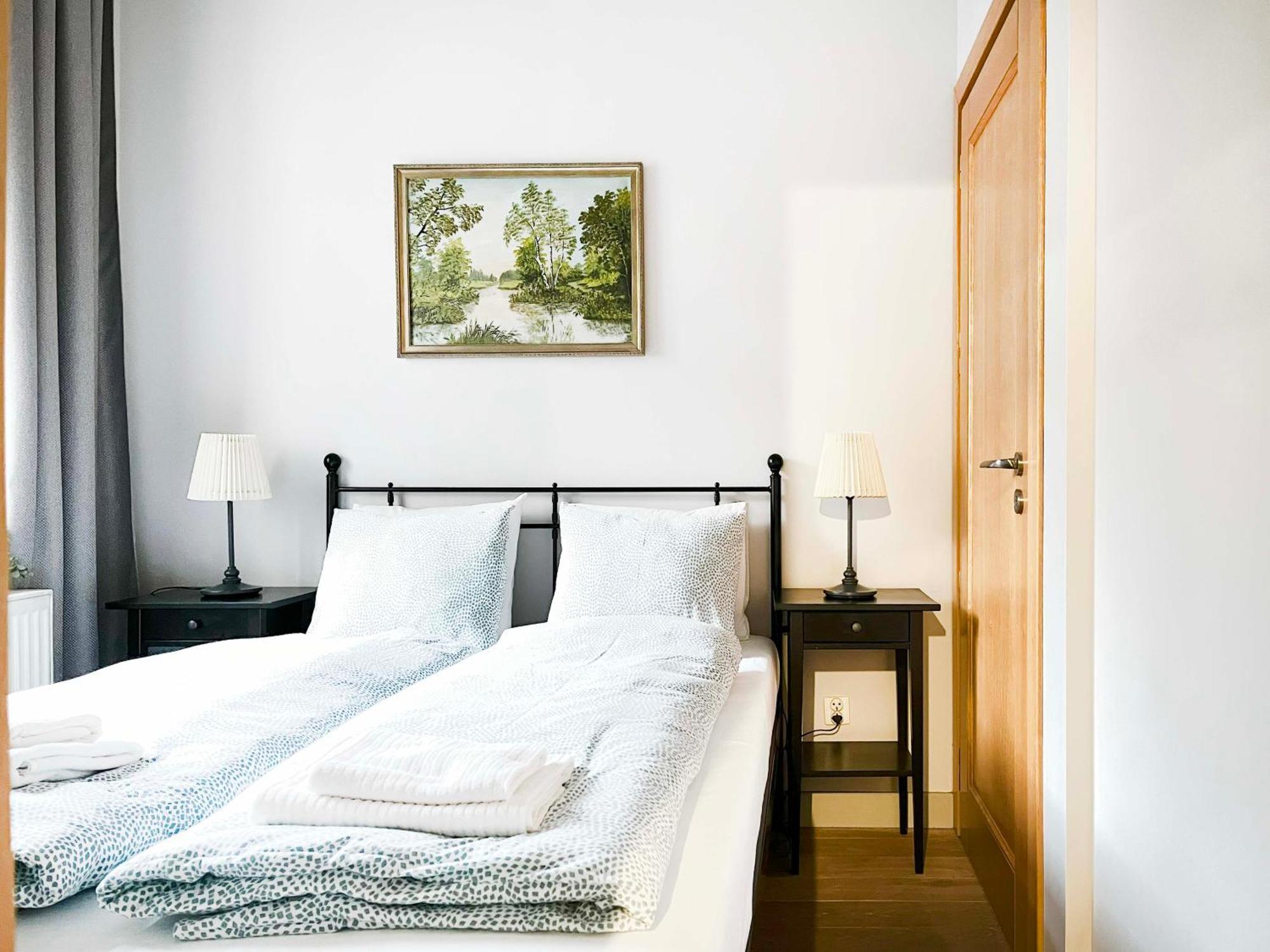 Welcoming With Bedrooms And Air Conditioning, Center