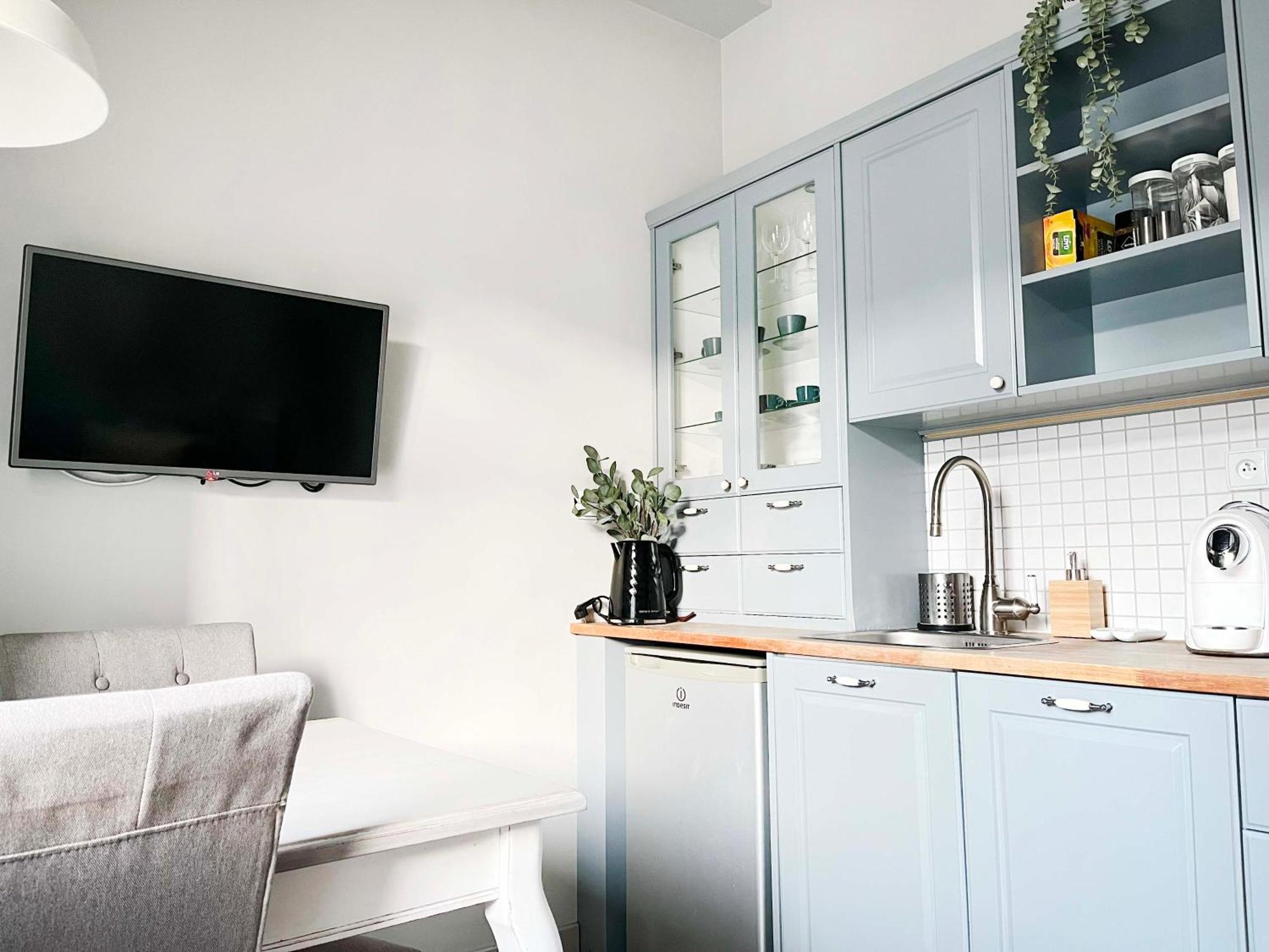 Welcoming With Bedrooms And Air Conditioning, Center * Krakau